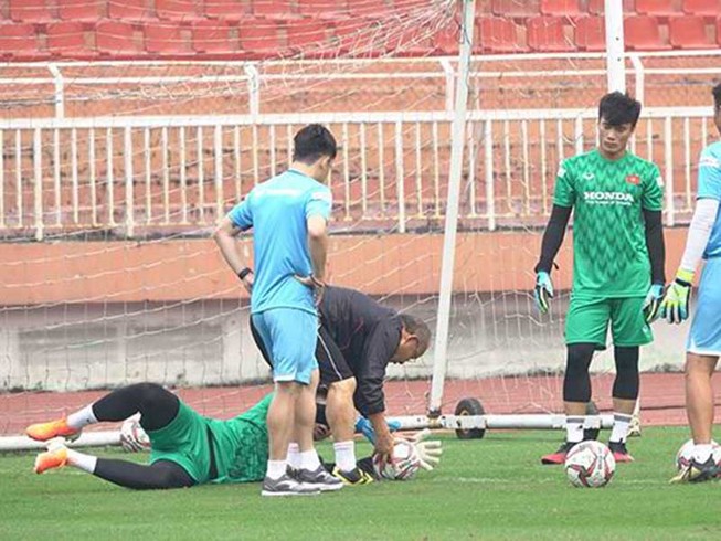 Ông Park giấu bài đến giờ chót