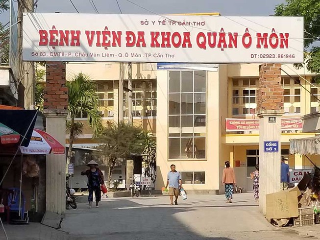 Nhà thầu tự thay gạch lót nền Bệnh viện Ô Môn