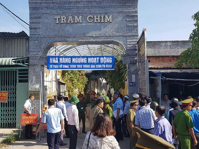 Huy động hàng trăm người cưỡng chế Tràm Chim resort
