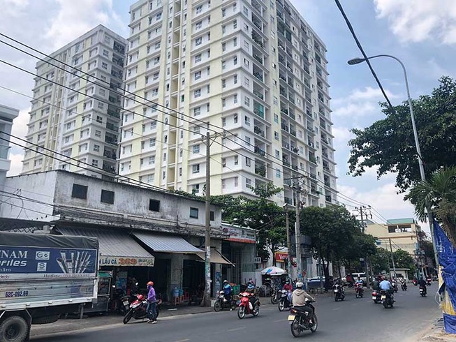 Phạt tiền tỉ chủ đầu tư chậm làm sổ hồng