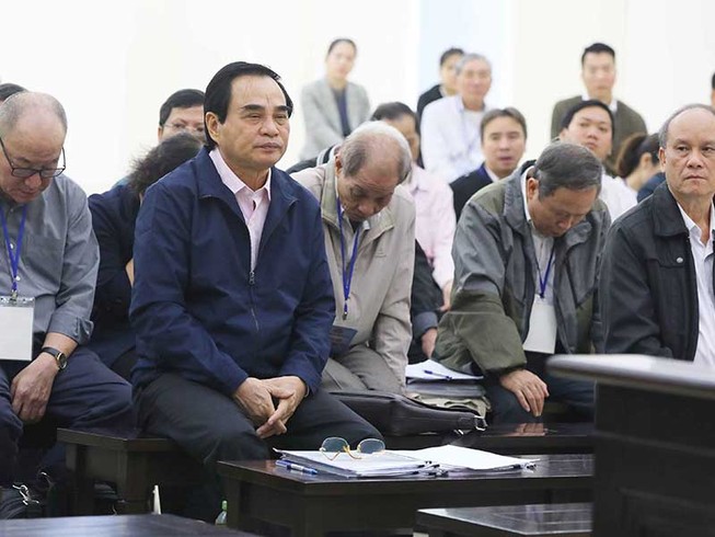 Luật sư đề nghị tha cho bị cáo gây hại ngàn tỉ