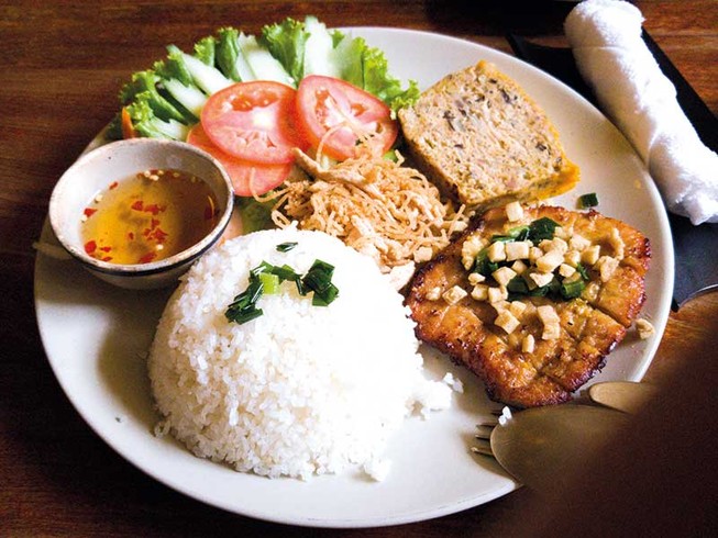 Ăn sáng Sài Gòn - ăn bằng cả niềm thương