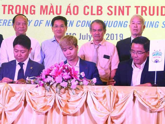 Bầu Đức, Công Phượng và bài toán cầu thủ Việt xuất ngoại