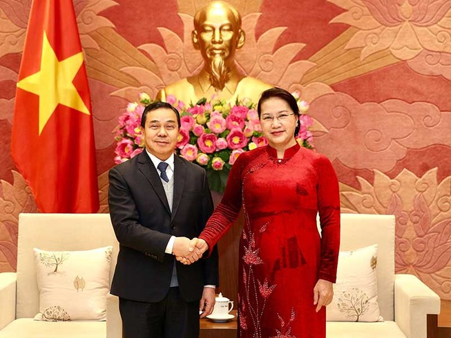 Chủ tịch Quốc hội Nguyễn Thị Kim Ngân tiếp tân đại sứ Lào