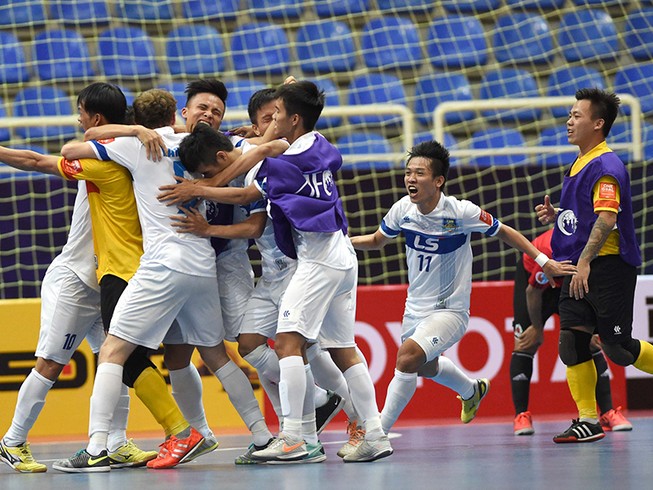 V-League thở bằng nhãn hàng ‘nuôi’ futsal