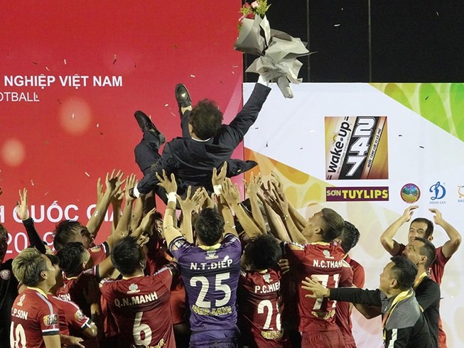 TP.HCM chơi ra trò ở AFC Cup