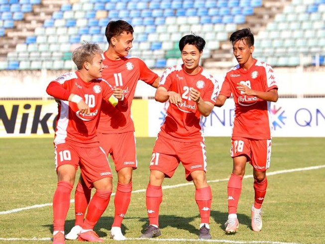 Khi Công Phượng ghi bàn…