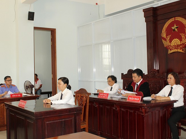 Kết hôn chóng vánh, ly hôn nhọc nhằn