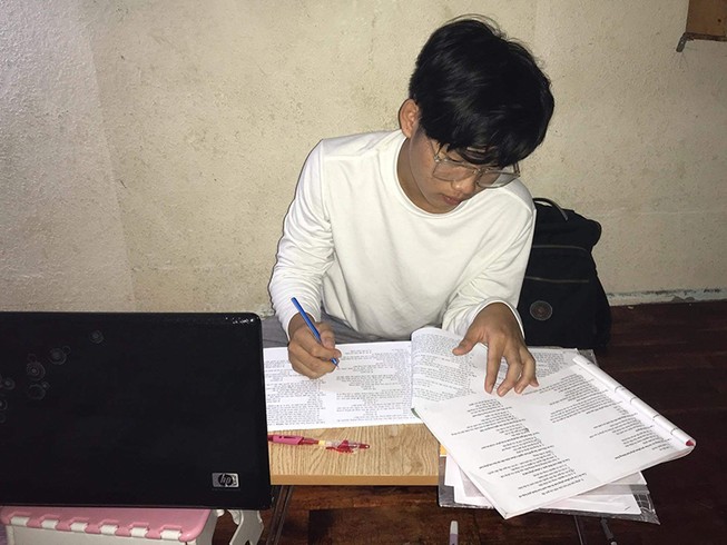 Nghỉ học kéo dài, các trường xoay xở vượt khó