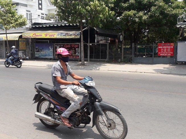 Chấp nhận đóng cửa quán để dịch COVID-19 không lây lan