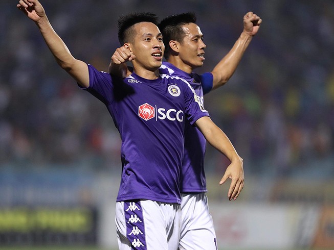Các CLB Việt Nam hội quân chuẩn bị V-League trở lại