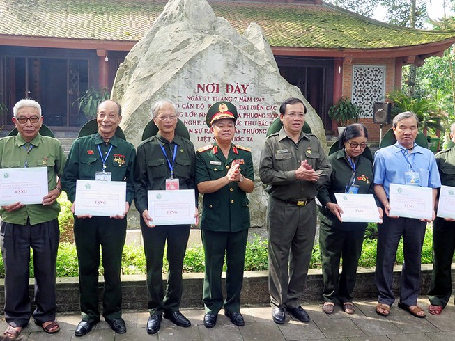 Kỷ niệm ngày Bác Hồ sáng lập Thanh niên xung phong Việt Nam
