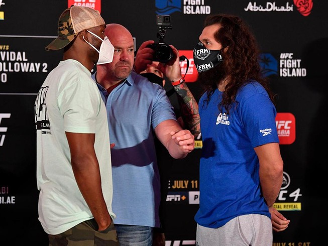 Võ đài UFC của bầu Dana White thắng đậm mùa COVID-19
