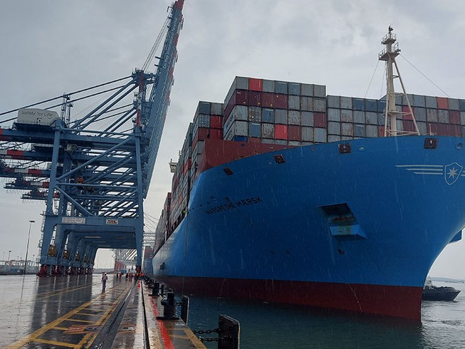 Tàu container lớn nhất thế giới cập cảng quốc tế Cái Mép