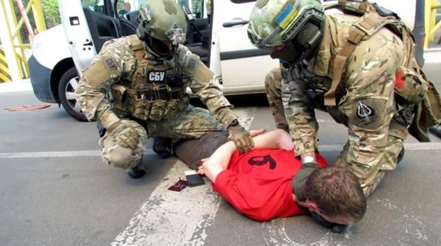 Ukraine chặn 'kho súng di động', âm mưu khủng bố Euro 2016
