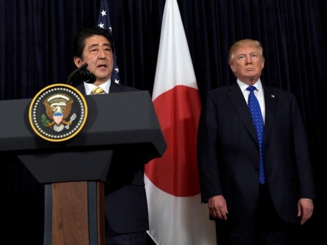 Triều Tiên phóng tên lửa, Trump hứa ủng hộ Nhật 100%