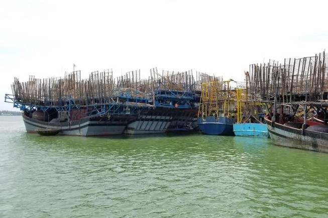 Tàu câu mực 44 ngư dân bị nạn ở vùng biển Trường Sa