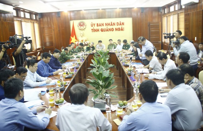 Bộ trưởng Nguyễn Xuân Cường tới Quảng Ngãi chỉ đạo chống bão