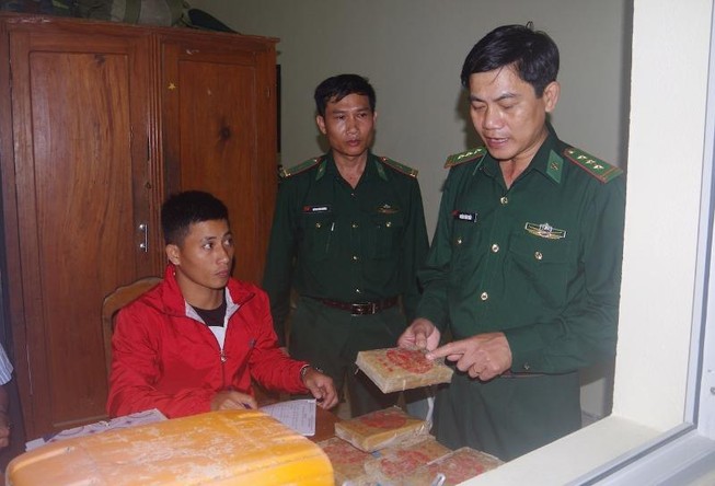 Khởi tố vụ 26 bánh heroin dạt vào bờ biển Quảng Nam