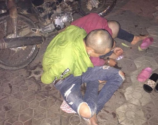 Bắt nhóm dùng dao khống chế cướp tài sản người đi đường