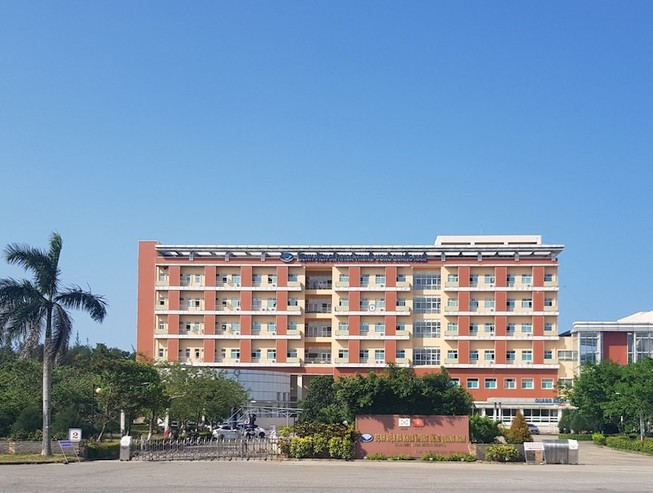 Trưởng khoa và 2 điều dưỡng BVĐK Trung ương Quảng Nam bị bắt