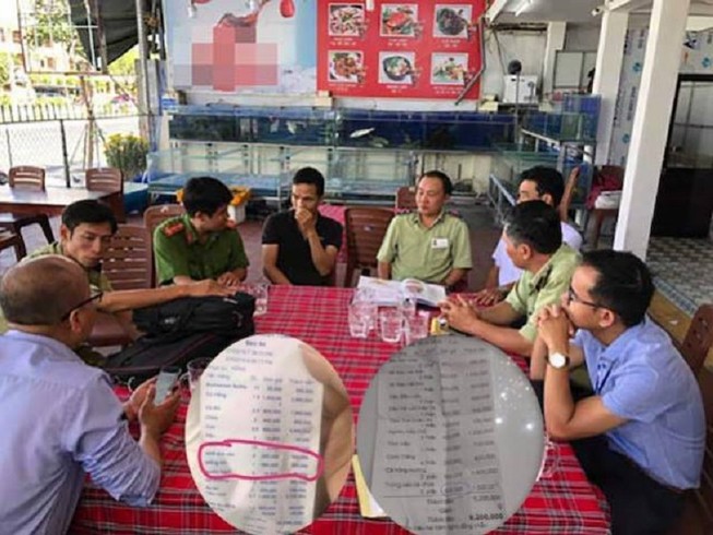 Hàng quán 'chặt chém' khách ngày tết, bị xử phạt ra sao?
