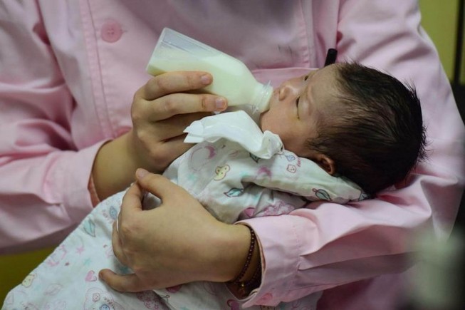 Ngồi tù vì tổ chức 'du lịch sinh nở' lấy quyền công dân Mỹ