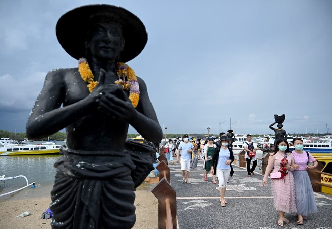 Sợ Corona, 10.000 du khách Trung Quốc hủy chuyến đến Bali