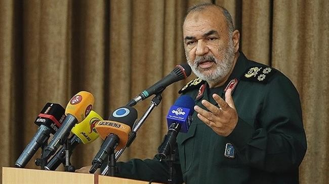 'Iran có thể giúp Mỹ chống dịch COVID-19, không cần Mỹ hỗ trợ'