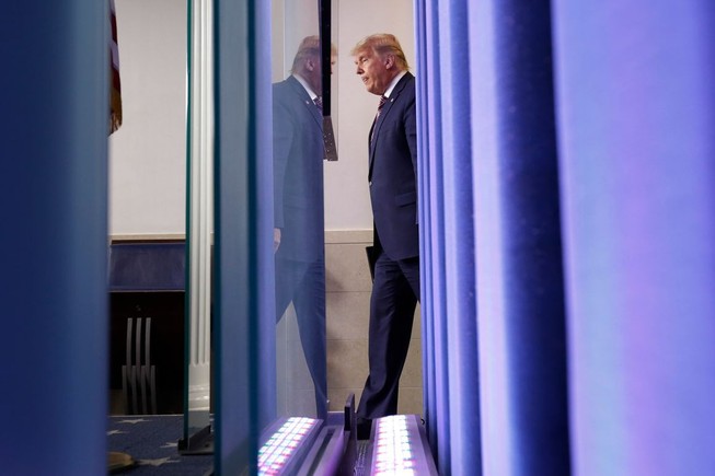 Lãnh đạo Cộng hòa ở 4 bang quan trọng từ chối 'cứu' ông Trump