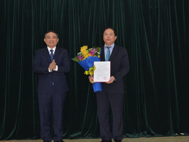 Nhân sự mới