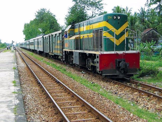 Sa thải nhân viên ngủ quên khiến tàu suýt đâm nhau