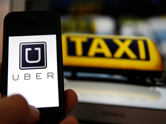 Hiệp hội Taxi Hà Nội kiến nghị dừng Uber, Grab