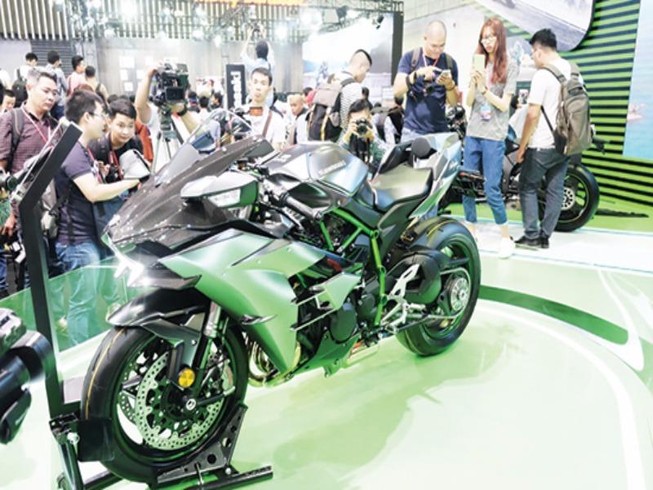 Triệu hồi hàng trăm xe máy Kawasaki