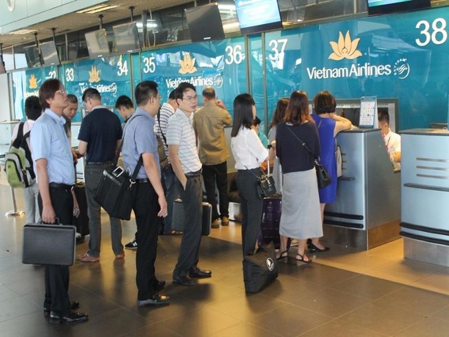 Để hành khách lên nhầm máy bay, phạt tiền 4 người
