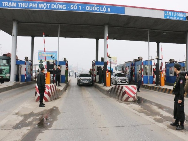 Phải đặt các trạm thu giá BOT trong phạm vi dự án
