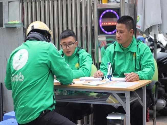 Đề nghị công an điều tra xe ôm giả danh Grab