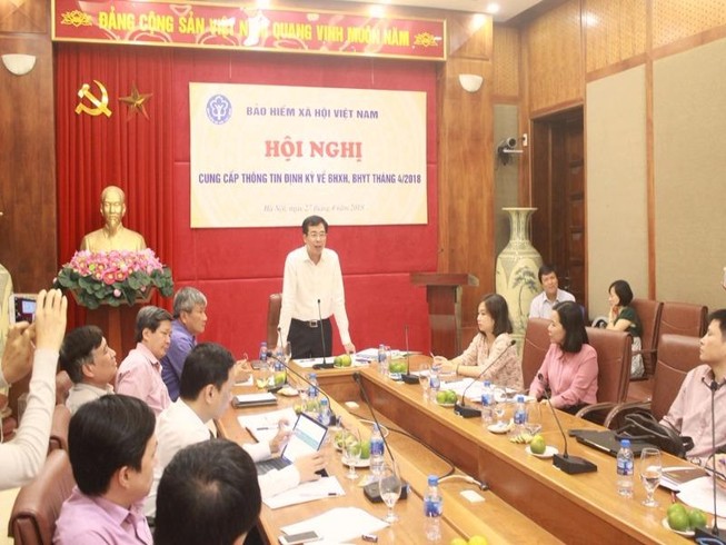 Bao nhiêu 'con em lãnh đạo' rời khỏi ngành bảo hiểm xã hội?