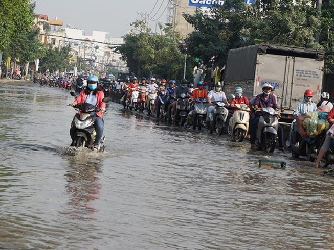 Bộ trưởng Bộ GTVT: Cấm đường tạm thời nếu nước ngập sâu