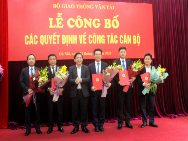 Bộ GTVT thay lãnh đạo nhiều cục, vụ