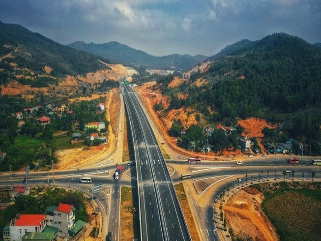 Đề xuất đầu tư tiếp 11 dự án cao tốc Bắc - Nam