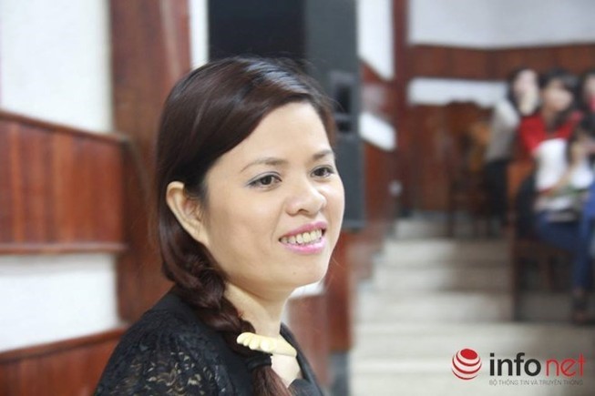 Thông tư 30: “Đi tập huấn, cán bộ chơi điện thoại, bảo sao GV khó thông?“