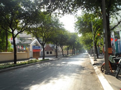 Phố Sài Gòn vắng...