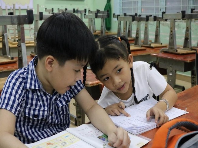 Ngày đầu Ngọc Hân đến lớp học