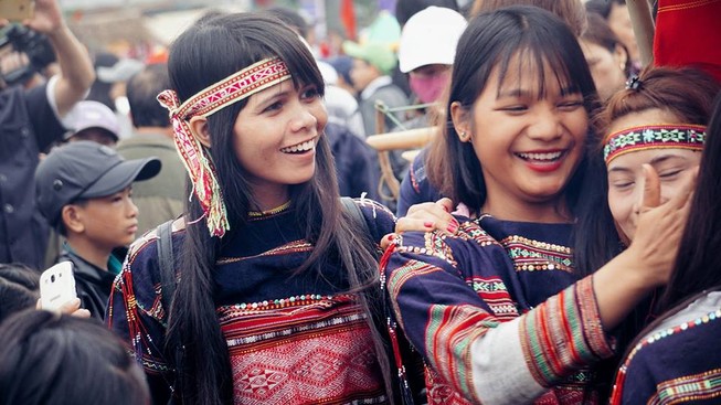 Ngẩn ngơ trước vẻ đẹp của các cô gái Bahnar