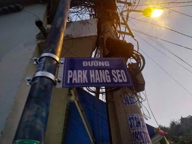 Tháo bảng tên đường mang tên HLV Park Hang-seo ở quận 9