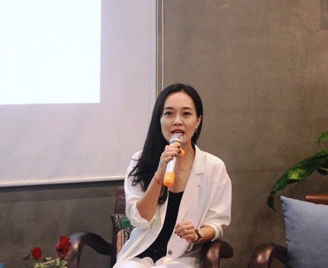 Có nên bắt con cái sống như tuổi thơ của mình?