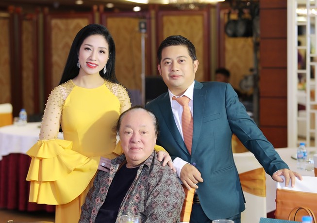 NSND Trung Kiên xúc động vì tình vợ chồng ca sĩ trong âm nhạc