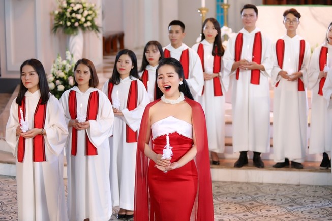 Á quân Sao Mai tặng MV cho những người con xứ Đạo dịp Noel