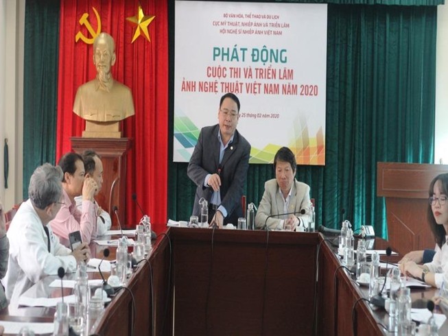 Triển lãm ảnh cho phép sử dụng kỹ thuật để cắt ghép